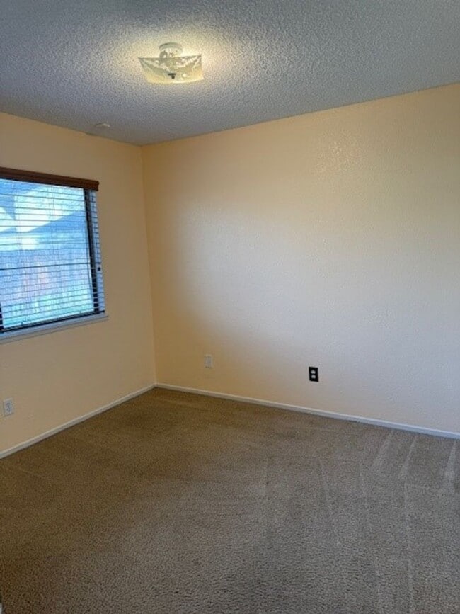 Building Photo - 3512 Snowflake Ct