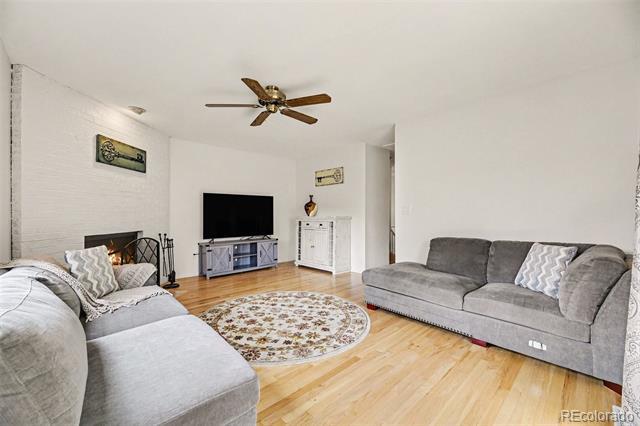 Building Photo - 1064 Fairway Ct