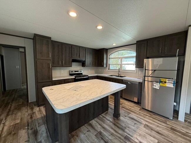 Building Photo - 2881 TX-110