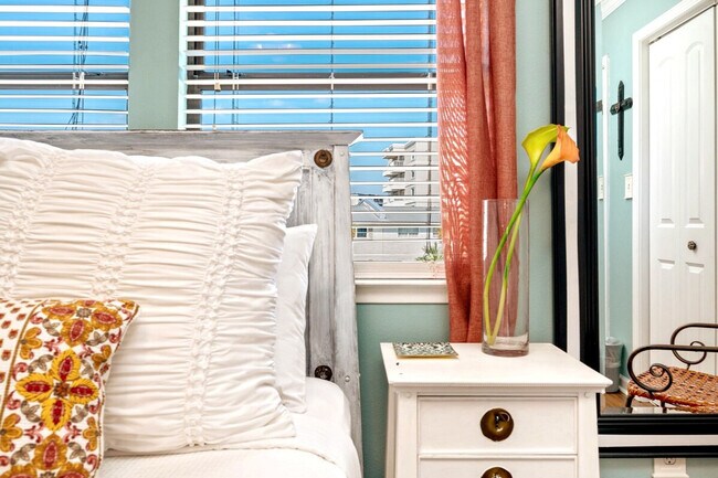 Building Photo - 149 Durango Rd