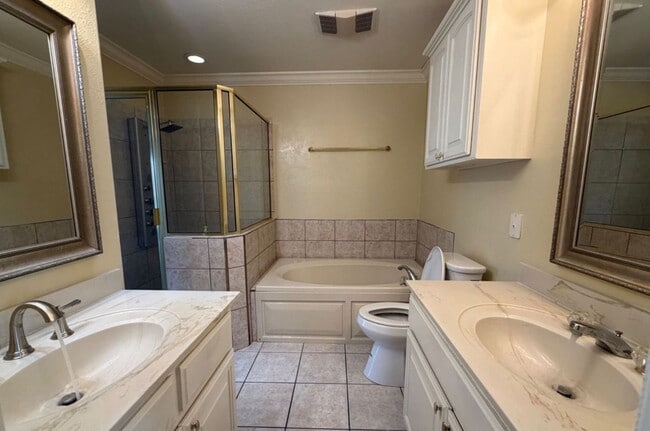 Building Photo - 2 Bed 1.5 Bath Bethany Schools