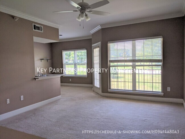 Building Photo - 11609 Tomahawk Creek Pky