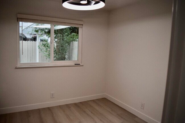 Building Photo - 45612 Kristen Ct