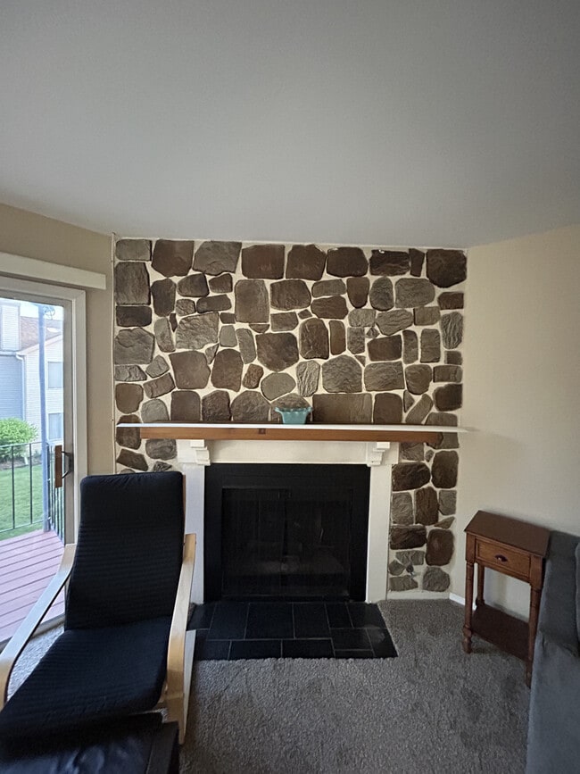 Building Photo - 7030 Park Ln Ct