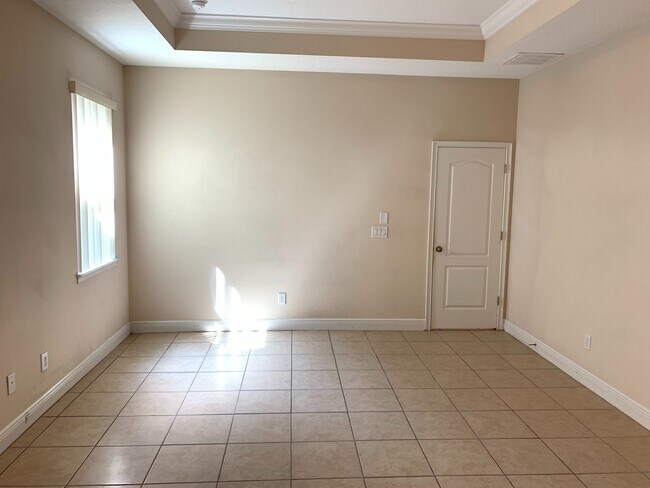 Building Photo - Lake Sawyer-7960 Jailene Dr Windermere FL ...