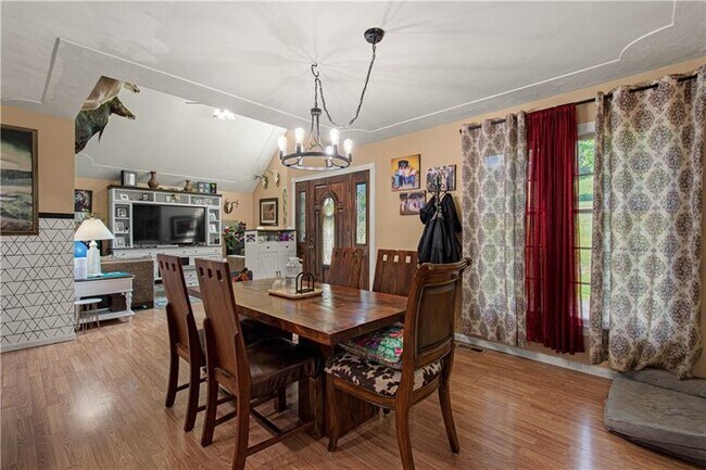 Building Photo - 3054 Bedillion Rd