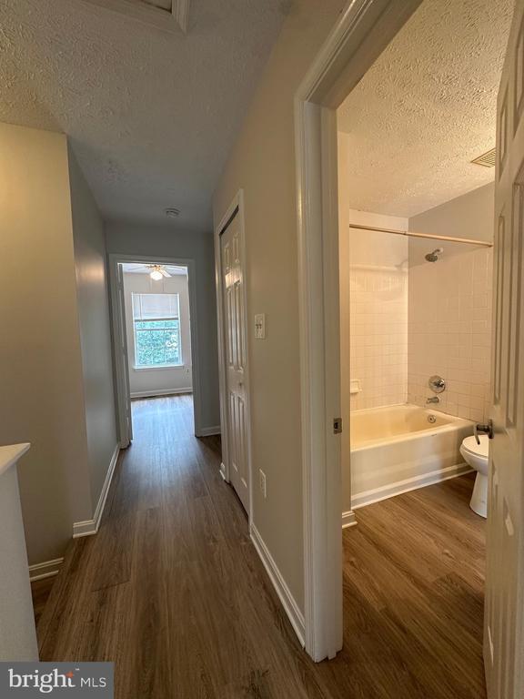Building Photo - 309 Sherando Cir