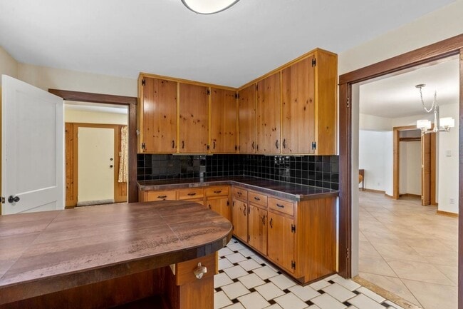 Building Photo - Spacious & Modern 2-Bedroom Duplex in Private Lake Jackson Setting – Tallahassee