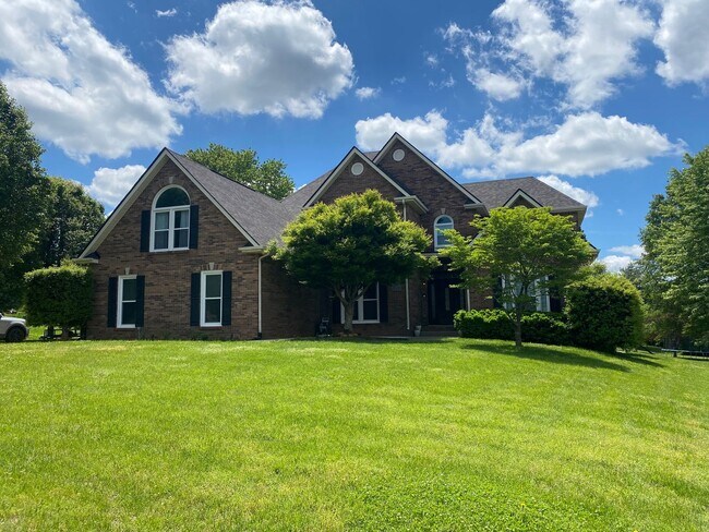 Primary Photo - JUST REDUCED!!!!!! Beautiful Executive Sty...