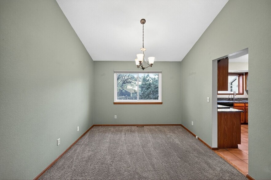 Building Photo - 4822 W 69th Dr