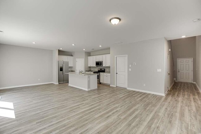 Building Photo - 160 Golden Eagle Pkwy
