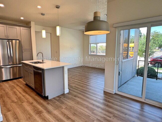 Building Photo - 2049 W 67th Pl