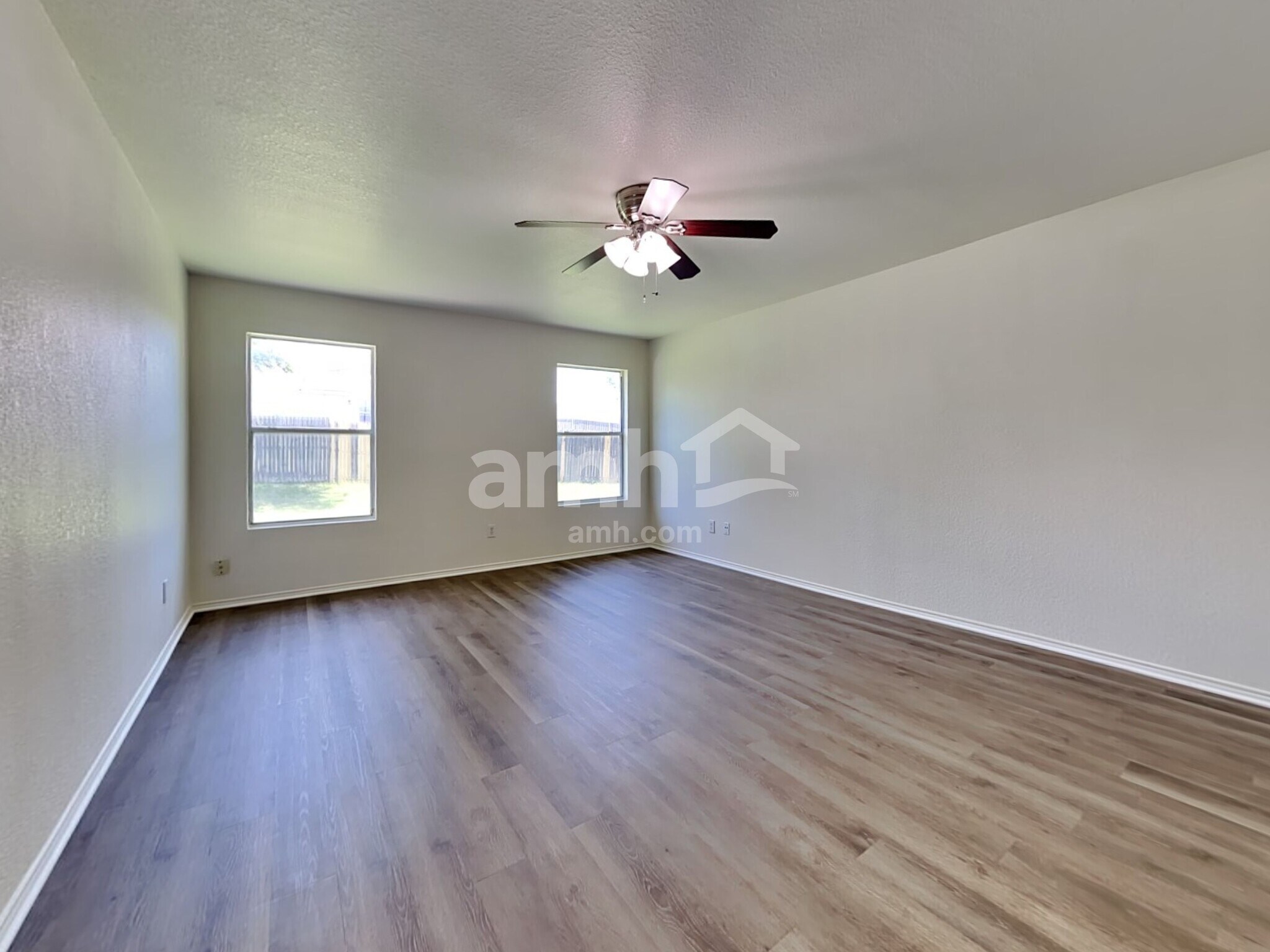 Building Photo - 673 Rosario Ln
