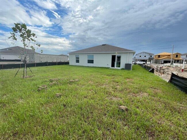 Building Photo - 1543 Jessica Blvd