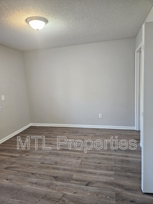 Building Photo - 1684 Eagles Pl