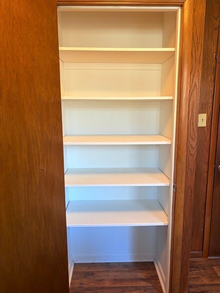 Building Photo - 518 5th St