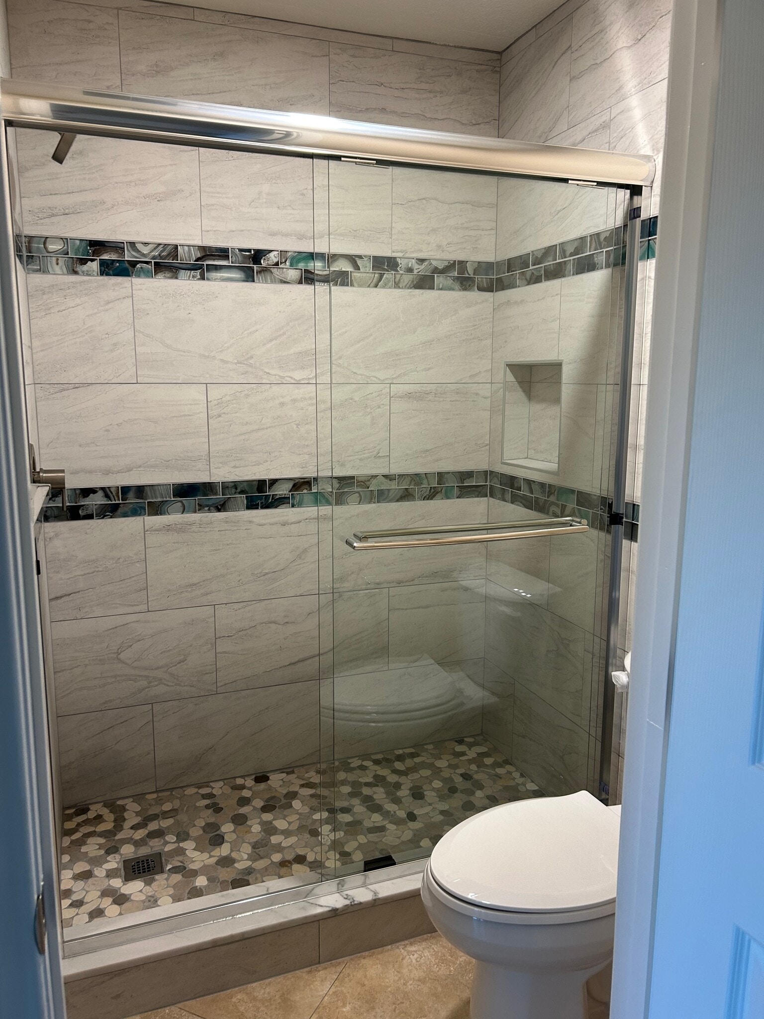 Walk-in shower 1 - 3429 Legato Ct
