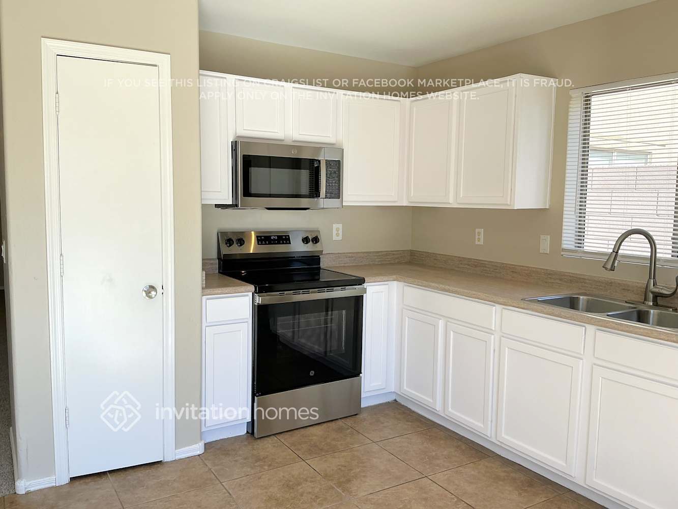 Building Photo - 11017 E Abilene Ave