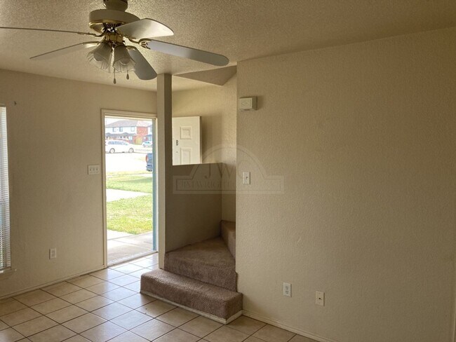 Building Photo - 4507 Jeff Scott Dr