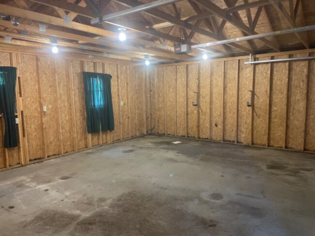 Building Photo - 4344 Terrace Dr