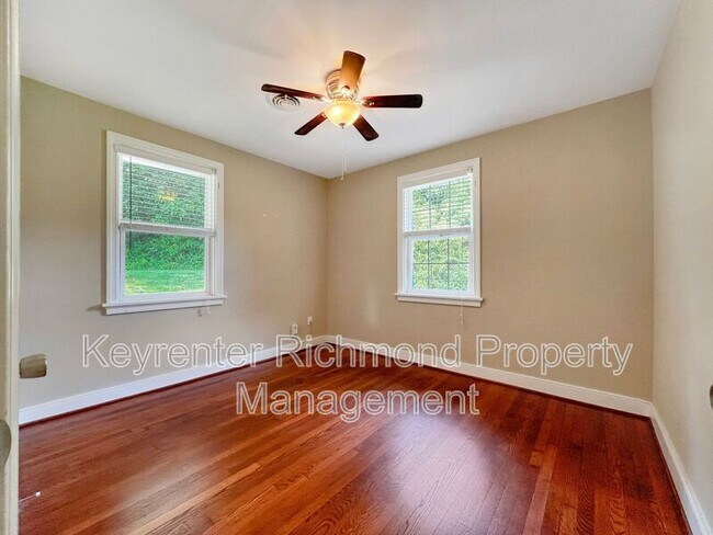Building Photo - 5509 Swan Dr