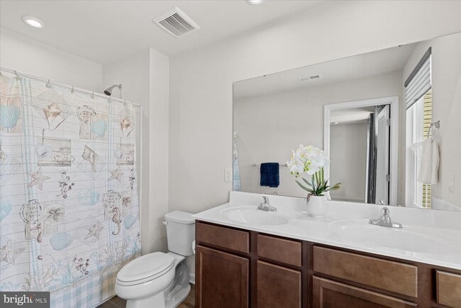 Building Photo - 30127 Moorings Reach