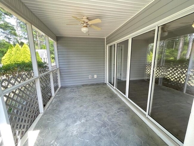 Building Photo - 4996 Southgate Pkwy