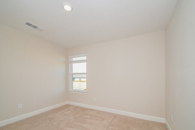 Building Photo - 1102 Princeton Hts Blvd