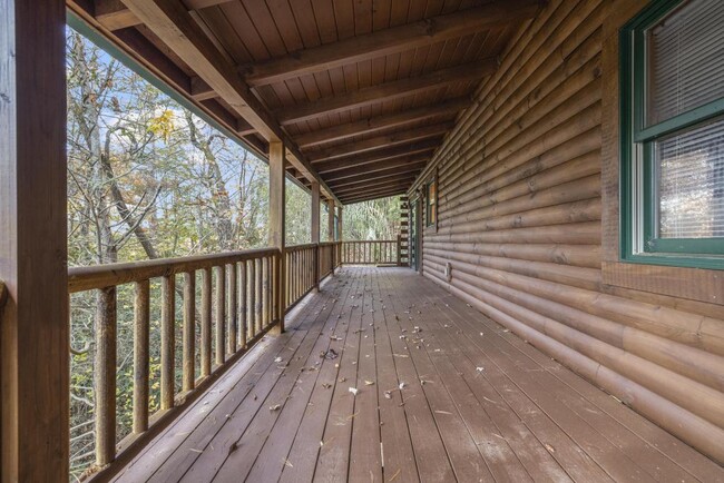 Building Photo - 338 Cherokee Cir