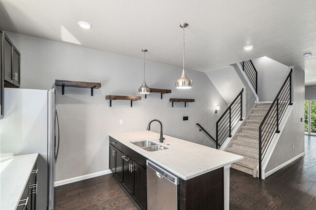 Building Photo - Creekside Townhome with Balconies on Every...
