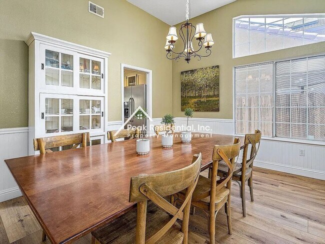 Building Photo - Updated 4bd/2ba Folsom Home with 3 Car Gar...