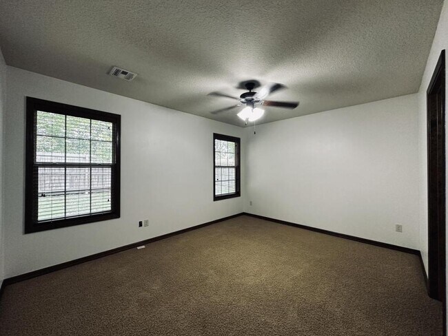 Building Photo - 3201 S Brownell Ave