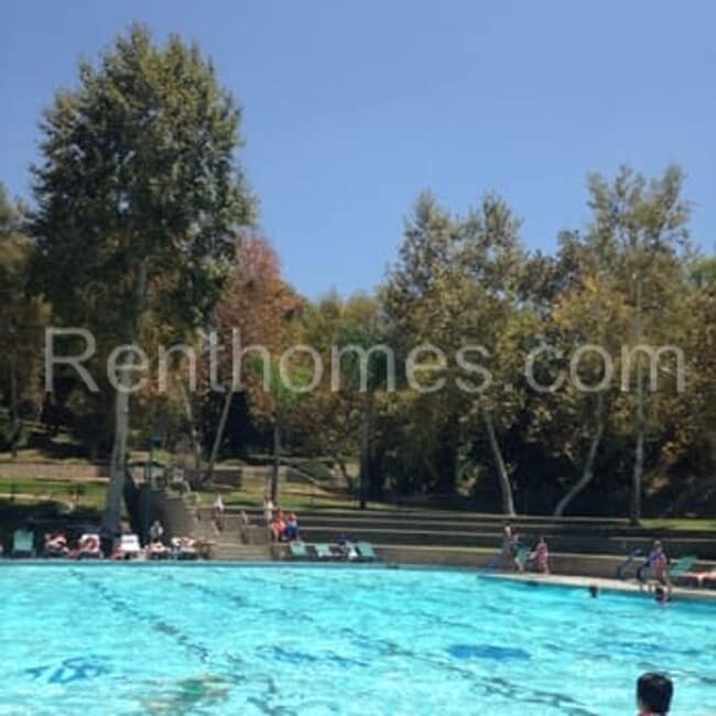 Building Photo - 6705 Elegante Wy