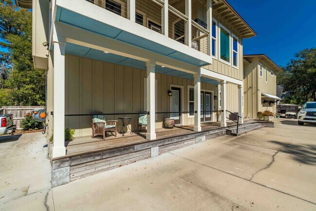 Building Photo - 5422 Leonard St