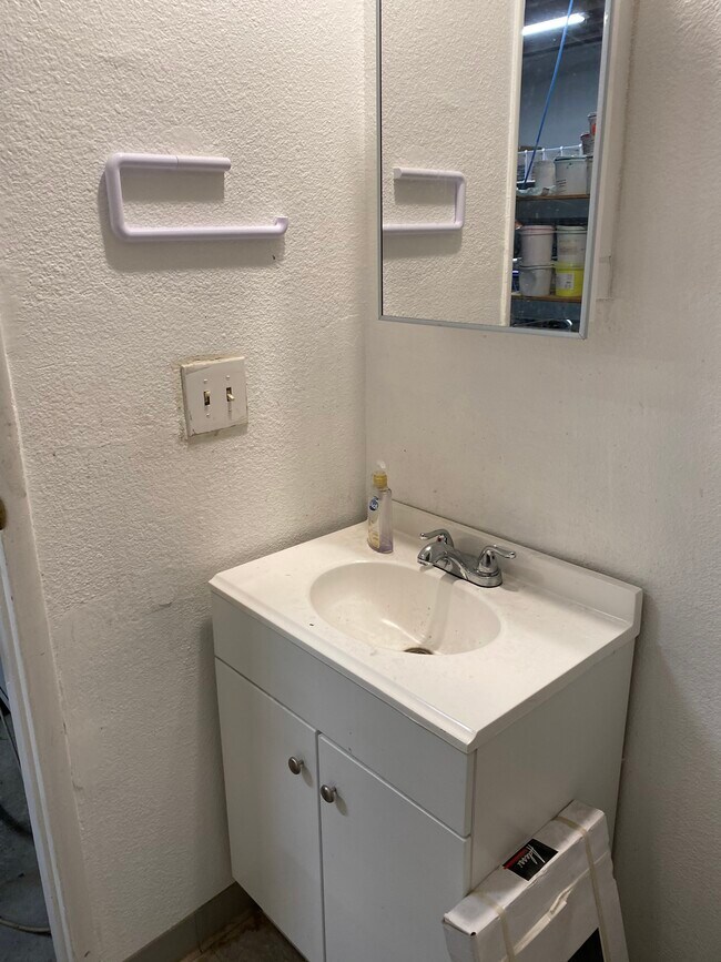 Building Photo - 120 N Pacific St