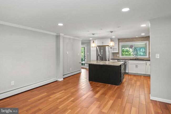 Building Photo - 604 Goucher Blvd