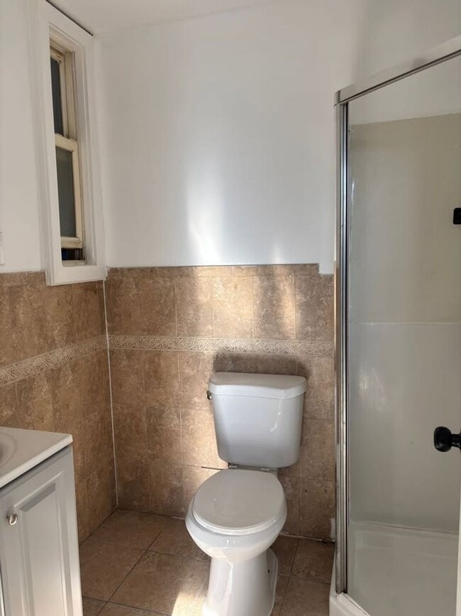 Building Photo - 702-704 S 19 St.