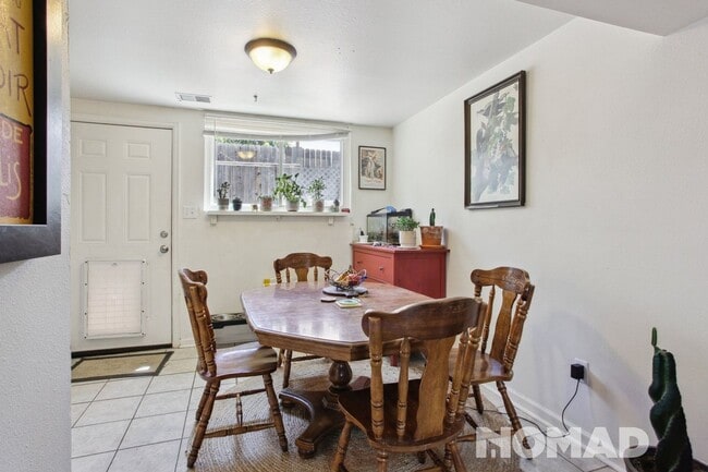 Building Photo - Charming 3BR Townhome in Boulder