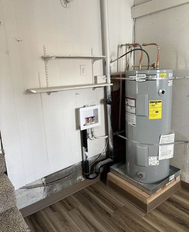 Building Photo - 2Bd/1Ba Single Story House - Available to View!