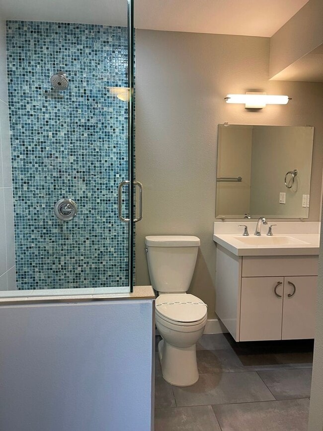 Building Photo - 2927 E Fairmount Ave