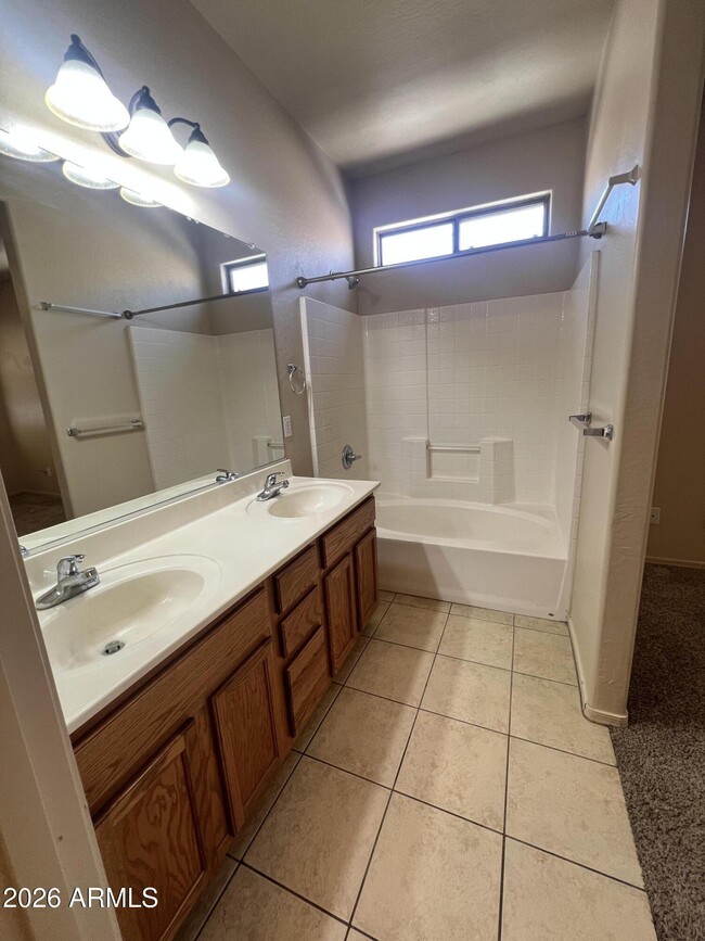 Building Photo - 1770 Bluff Dr