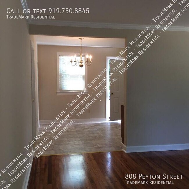 Building Photo - 808 Peyton St