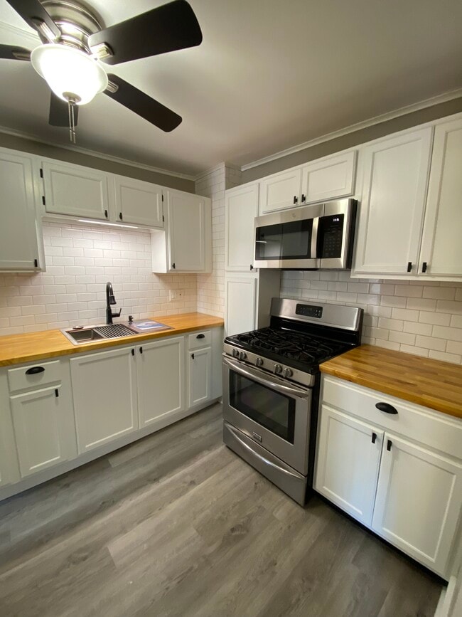 Building Photo - 1806-1812 4th St