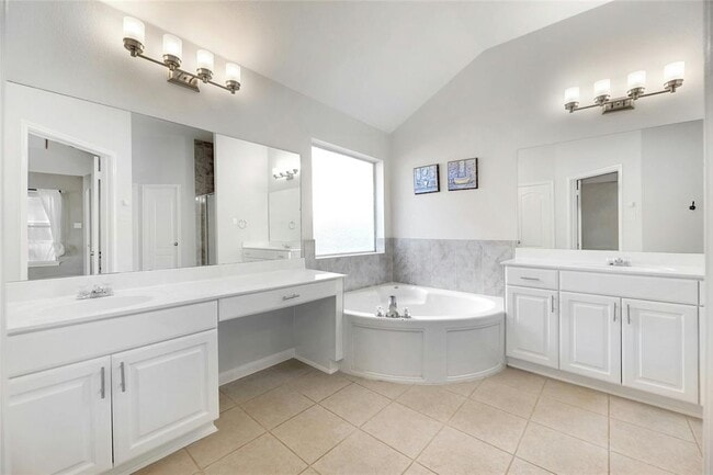 Building Photo - 3806 Azur Ln