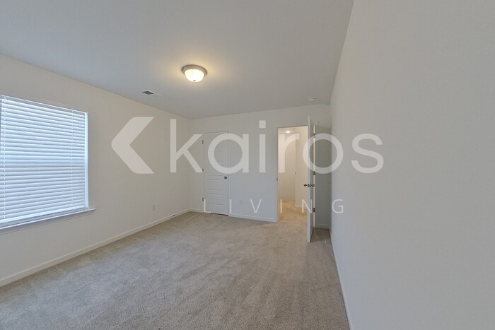 Building Photo - 103 Silver Maple Ln