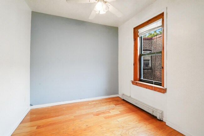 Building Photo - 14 65th St
