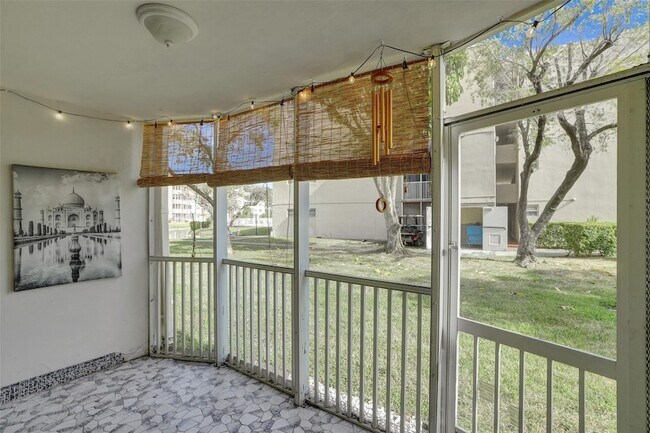 Building Photo - 1690 NE 191st St