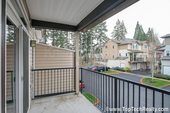 Building Photo - 477 NE Edgeway Drive