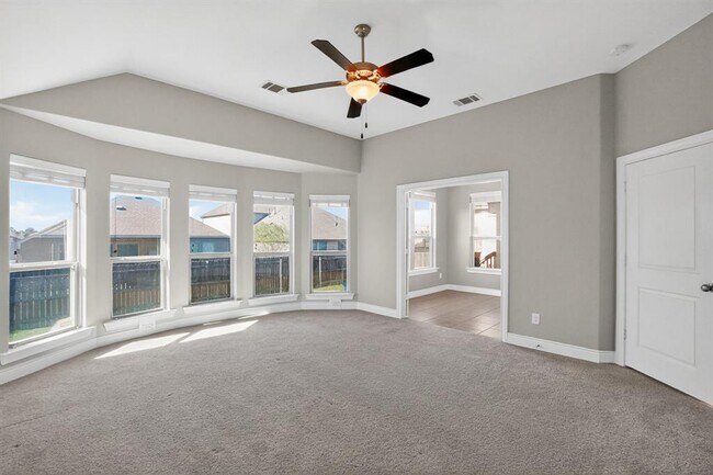 Building Photo - 6916 Etna Way