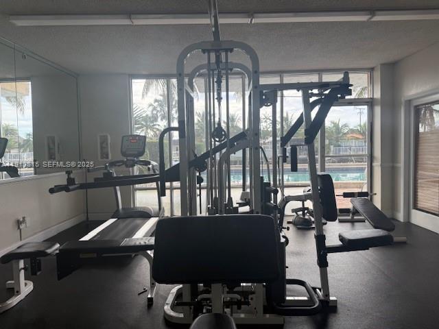 Building Photo - 2350 NE 135th St